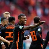Niederlande  Aussichten: Oranje spaziert gegen Tschechien ins Viertelfinale  Endlich wieder bei einem großen Turnier dabei: Die EM 2016 und die WM in Russland 2018 haben die Niederländer verpasst, umso größer ist die Sehnsucht der Fans nach Erfolgen. Und die Elftal liefert. Trainer Frank de Boer spielt zwar nicht im gewohnten 4-3-3-System, bislang liegt er damit aber richtig. Drei Siege in der Vorrunde sprechen eine deutliche Sprache. Die Niederlande sind ein möglicher Halbfinalgegner der Deutschen.