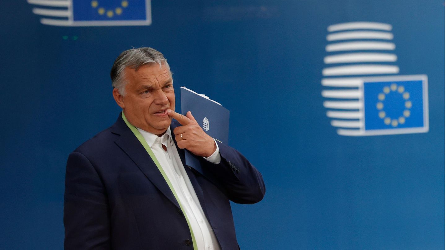 Viktor Orban, Ministerpräsident von Ungarn, verlässt nach dem Gipfel der EU-Staats- und Regierungschefs das Europagebäude