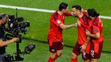 Schweiz  Aussichten: Die Schweizer fliegen gegen Frankreich raus  Gegen Wales den Sieg verpasst, gegen Italien unterirdisch schlecht gespielt, nur gegen die Türkei gewonnen (das haben alle). Wenn man sein Potenzial nicht ausschöpft, erreicht man nur Platz drei in der Vorrunden-Tabelle und spielt zur Strafe gegen Weltmeister Frankreich. Es wäre mehr drin gewesen für die Eidgenossen.