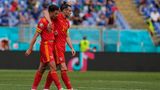 Wales  Aussichten: Offenes Achtelfinale gegen Dänemark  Wales hat eine robuste Defensive und mit Aaron Ramsey und Gareth Bale zwei Superstars in der Offensive. Die Leistungen der Waliser waren bislang nicht immer überzeugend, aber für das Achtelfinale hat es trotzdem gereicht. Gegen Dänemark ist der Ausgang offen, beide Mannschaften sind etwa gleichstark. Der Nachteil der Waliser: Sie werden nicht von einer emotionalen Welle getragen, wie es bei den Dänen nach dem Eriksen-Vorfall der Fall ist.