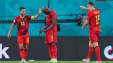 Belgien  Aussichten: Gegen Portugal ist ein Sieg möglich bis wahrscheinlich  Belgien ist souverän durch die Vorrunde spaziert. Drei Siege und neun Punkte sind die Ausbeute. Das liegt auch daran, dass Kevin de Bruyne, Axel Witsel und Eden Hazard zurück sind. Mit ihnen ist die "goldene Genration" komplett am Start. Trainer Roberto Martinez hat jetzt alle Möglichkeiten. Belgien ist neben Frankreich der größte Favorit auf den Titel und wird das auch im Achtelfinale zeigen.