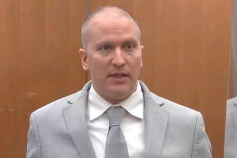 Ex-Polizist Derek Chauvin vor der Verkündung des Strafmaßes im Fall George Floyd im Gerichtssaal in Minneapolis