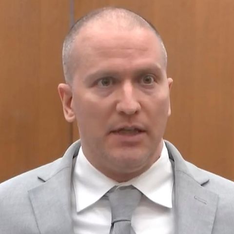 Ex-Polizist Derek Chauvin vor der Verkündung des Strafmaßes im Fall George Floyd im Gerichtssaal in Minneapolis