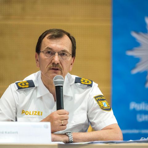 Unterfrankens Polizeipräsident Gerhard Kallert während der Pressekonferenz zum Messerangriff in der Würzburger Innenstadt