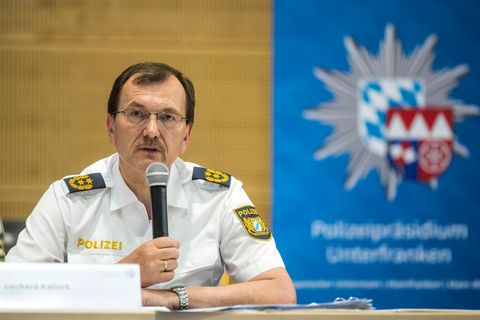 Unterfrankens Polizeipräsident Gerhard Kallert während der Pressekonferenz zum Messerangriff in der Würzburger Innenstadt