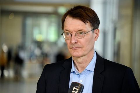 Karl Lauterbach fordert Stiko zu Überdenken der Impfempfehlung für Kinder auf