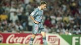 Gareth Southgarte geht nach dem verschossenen Elfer zurück zur Mannschaft