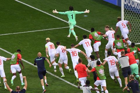 Sommer jubelt nach MBappe-Elfer