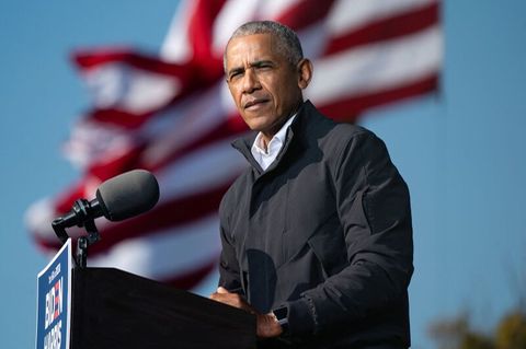 Ex-US-Präsident Barack Obama warnt: "Was als 'die große Lüge' bezeichnet wird, gewinnt plötzlich an Fahrt"