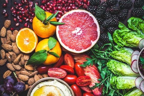 Ernährung im Sommer: Diese Lebensmittel sollten Sie jetzt essen.