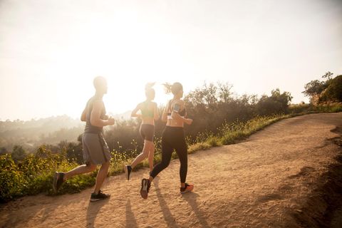 Sport in der Gruppe motiviert – wer mit den eigenen Grenzen vertraut ist, profitiert von der Gemeinschaft