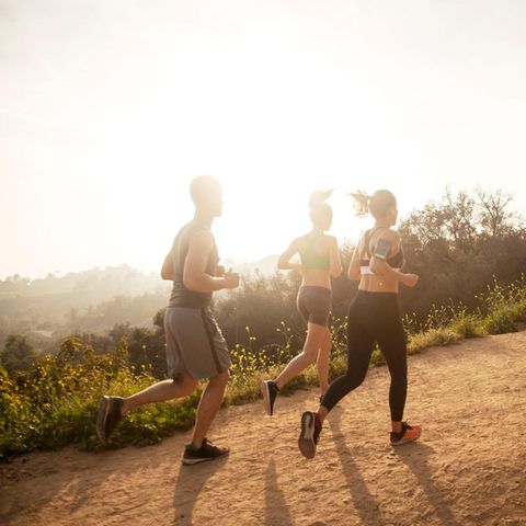 Sport in der Gruppe motiviert – wer mit den eigenen Grenzen vertraut ist, profitiert von der Gemeinschaft