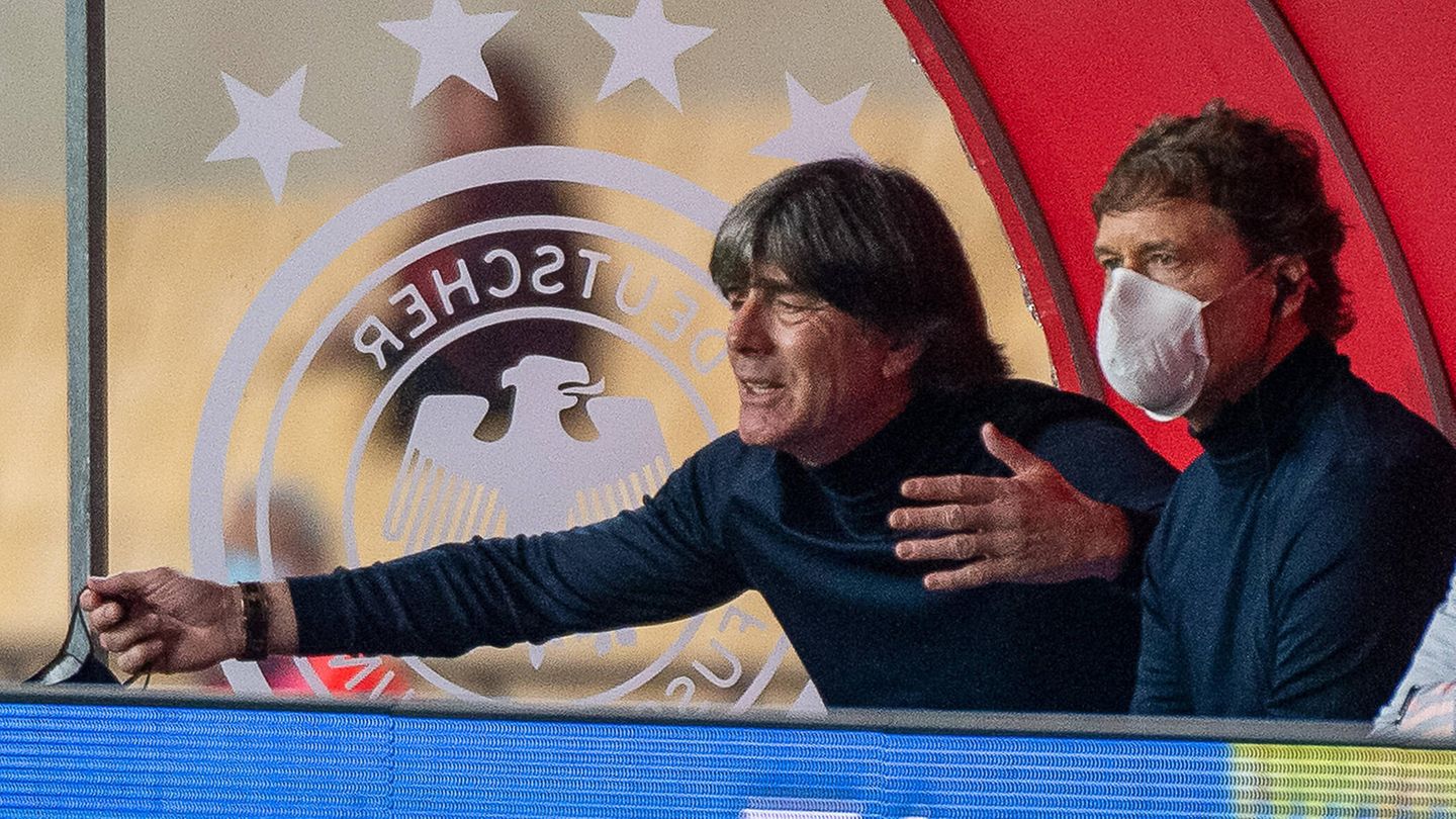 17. November 2020:  Eine erneute Blamage – Deutschland geht in Spanien unter. Nach dem 0:6 hagelt es Kritik, die Rufe nach dem Rücktritt von Löw werden lauter.