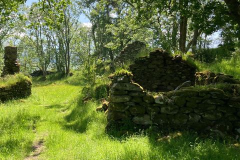 Die Ruinen von Lawers am Nordufer des Loch Tay in Perthshire, Schottland