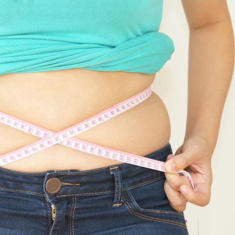 Eine Frau vermißt ihren Bauch