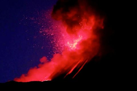 Höchster aktiver Vulkan Europas: Rauch und Lavafontänen: Hobby-Fotograf kommt Ätna ganz nah