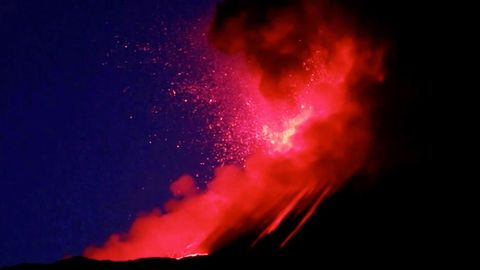 Vulkan in Island ausgebrochen: Bis zu 80 Meter hohe Lavafontänen