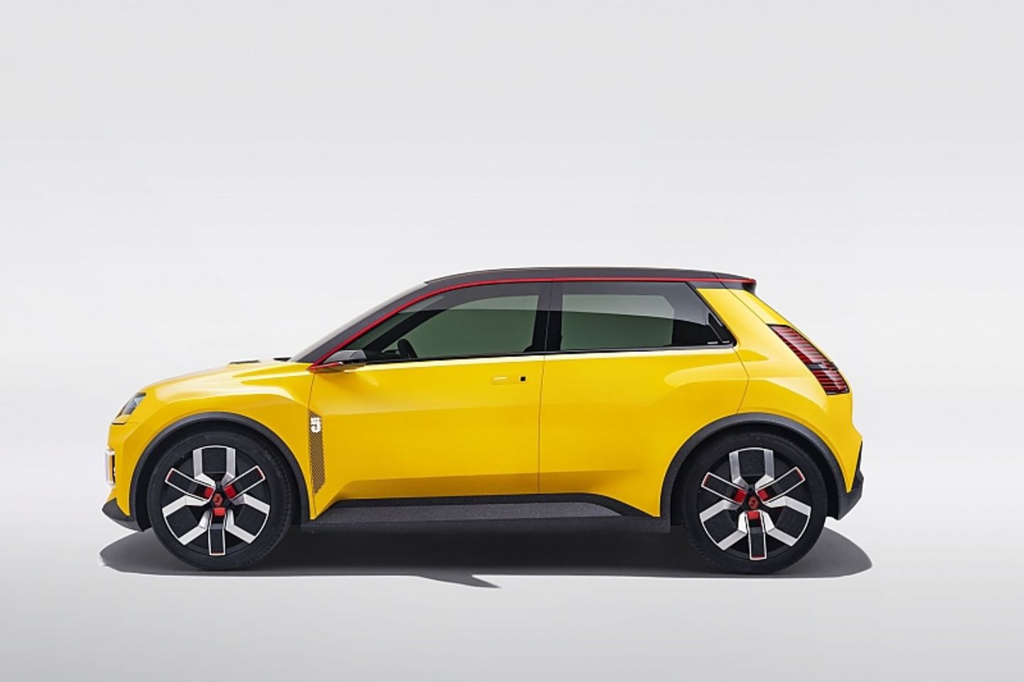 Neben dem Renault 5 könnte es auch eine Neuauflage des R4 geben