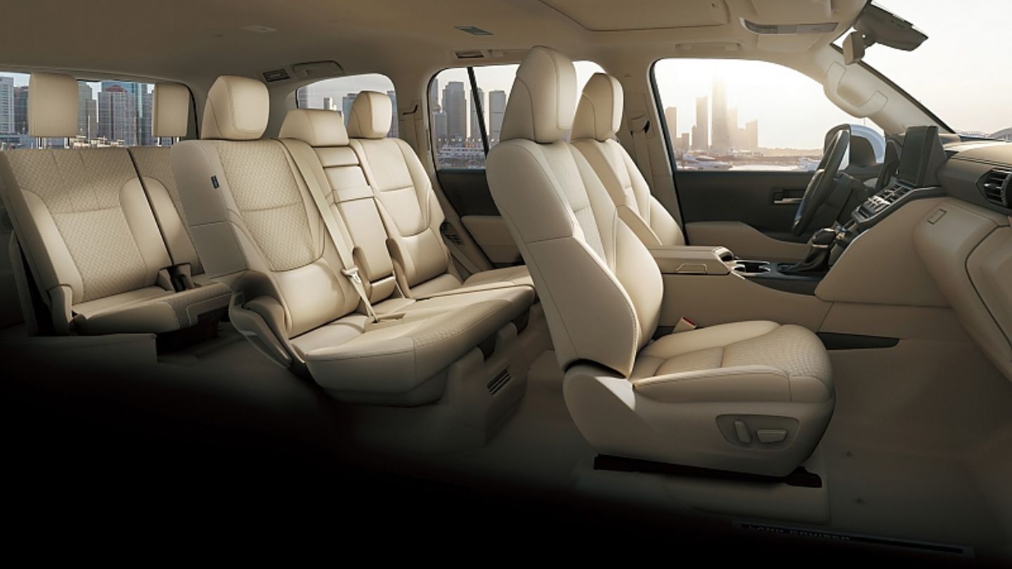 Toyota Land Cruiser LC 300 2022