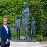 Der berühmte britische Bildhauer Ian Rank-Broadley hat die Skulptur entworfen. Seine Werke sind unter anderem im British Museum und im Rijksmuseum ausgestellt. Zudem hält fast jeder Brite täglich seine Arbeit in den Händen: Sein Porträt von Königin Elisabeth II. wird auf in Großbritannien und den Commonwealth-Staaten auf Münzen geprägt.