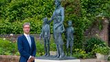 Der berühmte britische Bildhauer Ian Rank-Broadley hat die Skulptur entworfen. Seine Werke sind unter anderem im British Museum und im Rijksmuseum ausgestellt. Zudem hält fast jeder Brite täglich seine Arbeit in den Händen: Sein Porträt von Königin Elisabeth II. wird auf in Großbritannien und den Commonwealth-Staaten auf Münzen geprägt.
