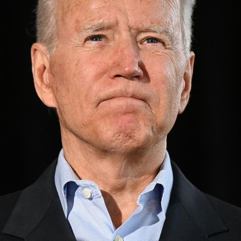 US-Präsident Joe Biden in Surfside, Florida, wo vor einer Woche ein Hochhaus einstürzte