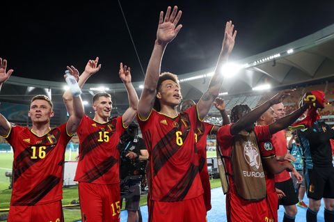 Belgische Spieler feiern den Einzug ins EM-Viertelfinale