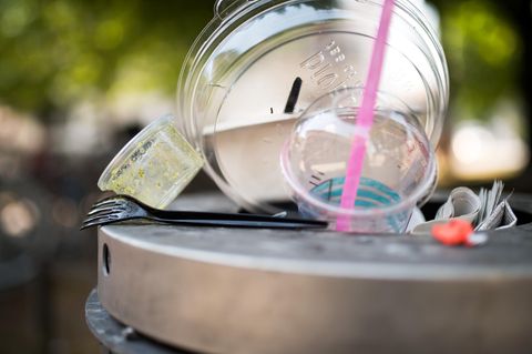 Deutschland setzt Plastikverbot ab Samstag um: Kein Einwegplastik mehr