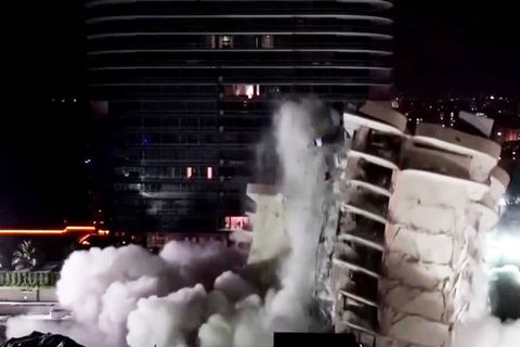 Unglückshaus in Florida: Miami: Instabiles Restgebäude gesprengt – Suche nach Überlebenden eingestellt