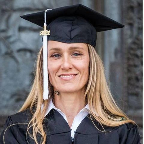 Von der Drogensüchtigen zur College-Überfliegerin: Wie Ginny Burton sich ein neues Leben aufbaut