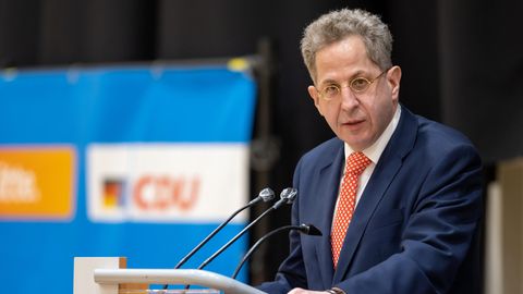 Hans-Georg Maaßen spricht vor der Wahlkreisvertreterversammlung der CDU-Kreisverbände in Südthüringen.