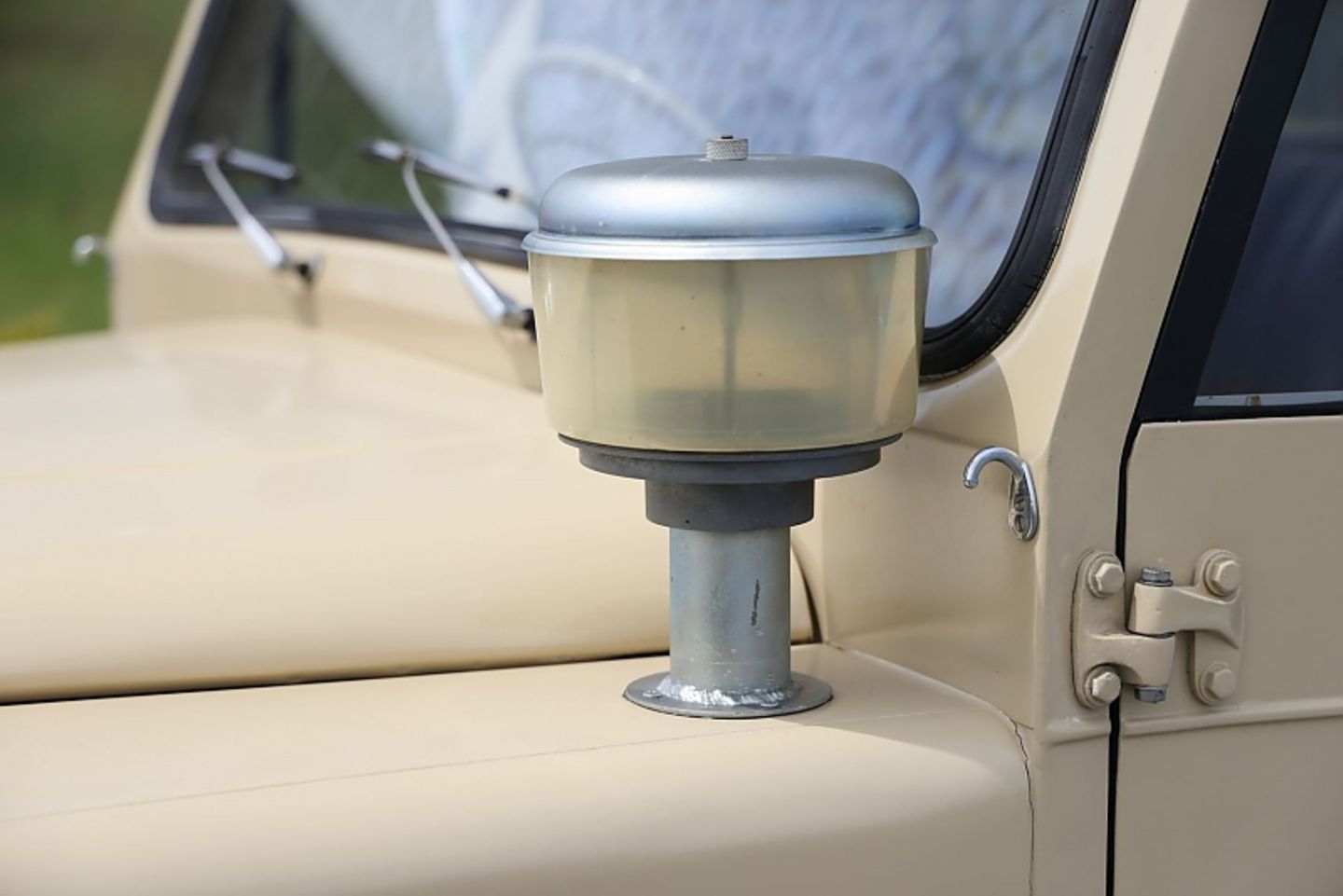 Der Schnorchel versorgt den Motor bei Wasserdurchfahrten mit Luft