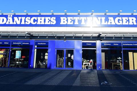 Eine Filiale des Dänisches Bettenlager in Duisburg.