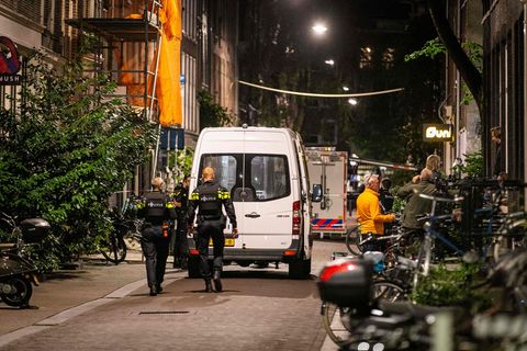 Reporter Peter R. de Vries wird in Amsterdam niedergeschossen
