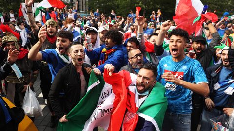 EM 2021: Italienische Fans feiern vor dem EM-Halbfinale gegen Spanien in London