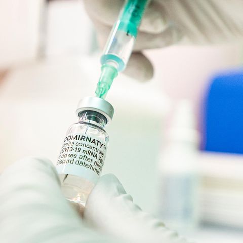 Erst Astrazeneca, dann mRNA-Impfstoff: Schneller zweitgeimpft dank Kreuzimpfung? Die Praxis sieht schwierig aus
