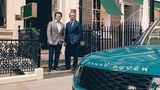 Gerry McGovern und Edelschneider Henry Poole kreierten einen speziellen Stoff anlässlich des Range Rover Jubiläums