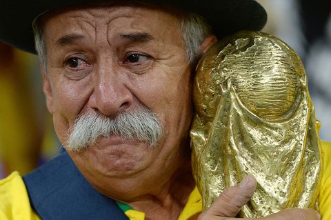 Der brasilianische Fußball-Fan Clovis Fernandes.