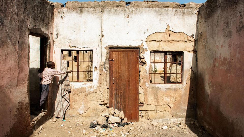 Nigeria: Sechs Monate lang herrschte Boko Haram 2014 und 2015 über die Stadt Bama. Seither liegen viele Viertel in Trümmern Sechs Monate lang herrschte Boko Haram 2014 und 2015 über die Stadt Bama. Seither liegen viele Viertel in Trümmern