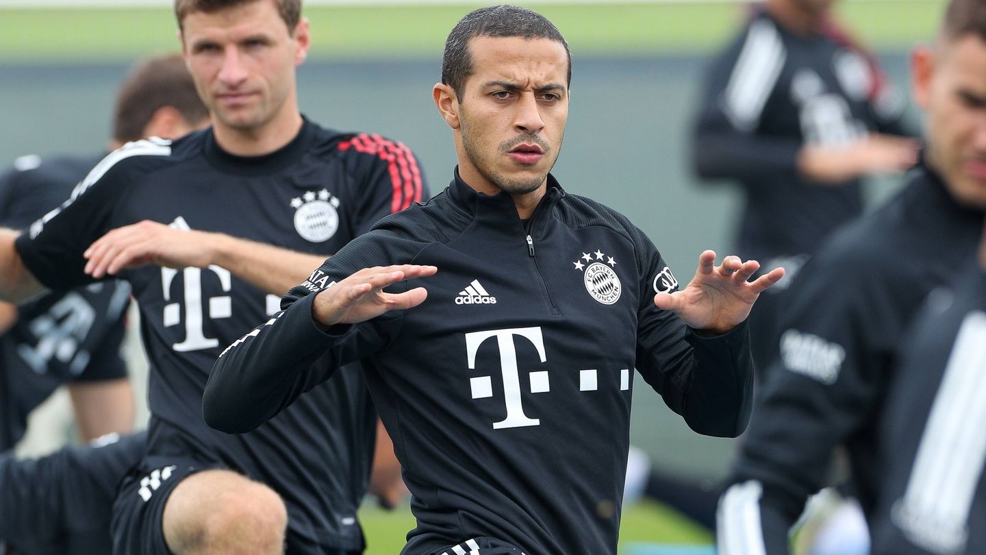 FC Bayern: Rio Ferdinand reveals FCB ultimatum for Thiago before moving to Munich