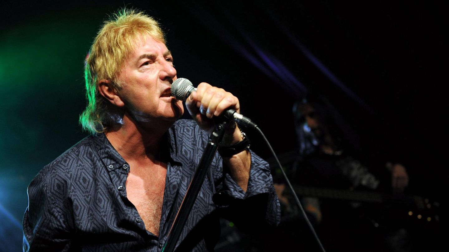 Mourning for John Lawton: Former Uriah Heep singer is dead