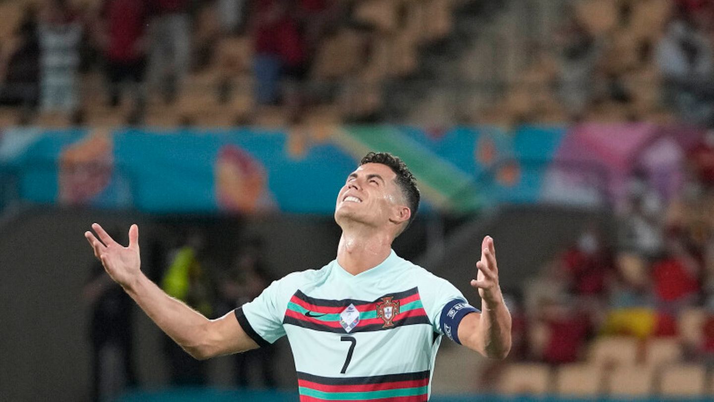 Portugals Cristiano Ronaldo reagiert nach der Niederlage gegen Belgien Portugals Cristiano Ronaldo reagiert nach der Niederlage gegen Belgien