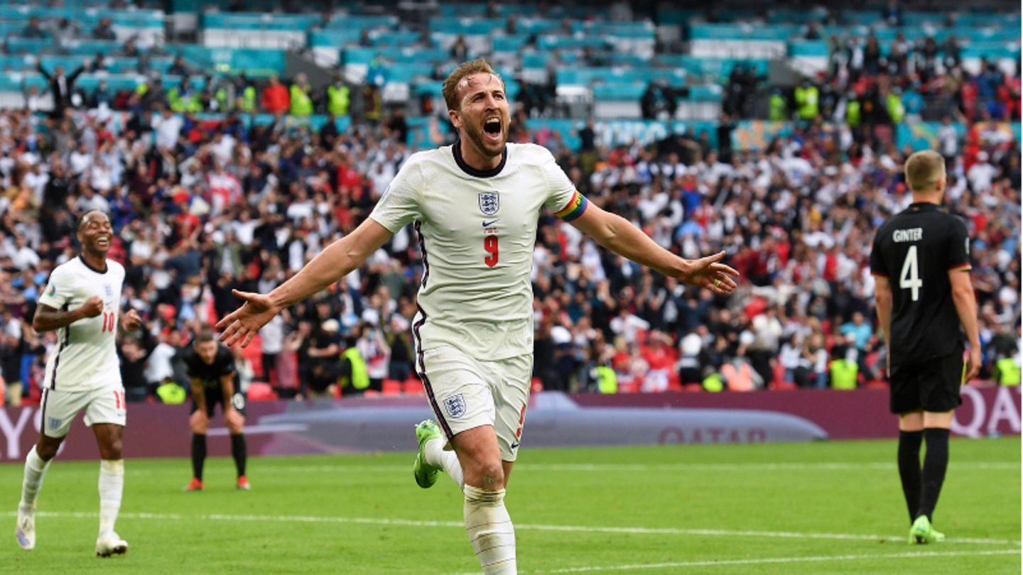 Englands Harry Kane bejubelt sein Tor zum 2:0 im Achtelfinale gegen Deutschland