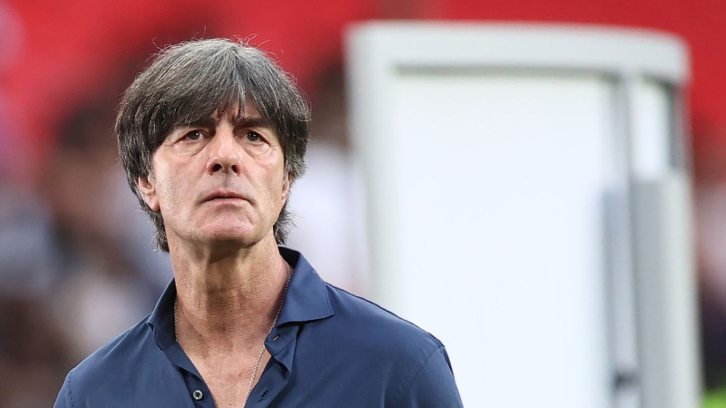 Jogi Löw nach dem Achtelfinal-Aus gegen England Jogi Löw nach dem Achtelfinal-Aus gegen England