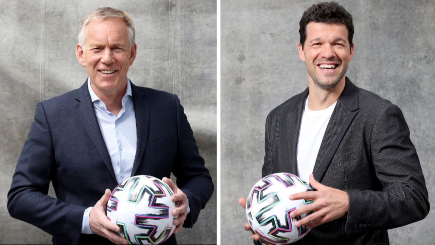 Für die EM 2021 bei Magenta-TV im Einsatz: Moderator Johannes B. Kerner (l.) und Experte Michael Ballack