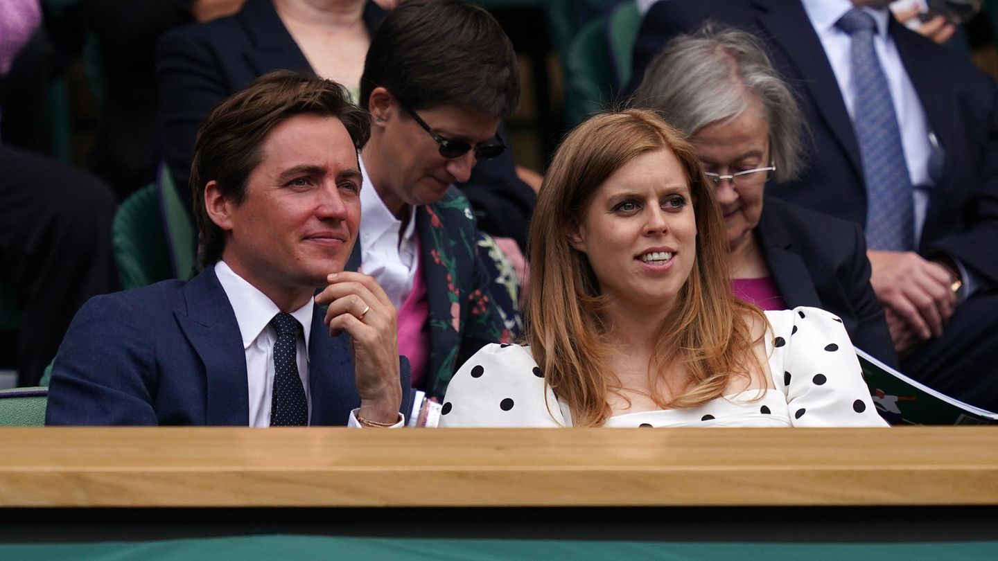 Promis in Wimbledon Prinzessin Beatrice zeigt erstmals ihren Babybauch