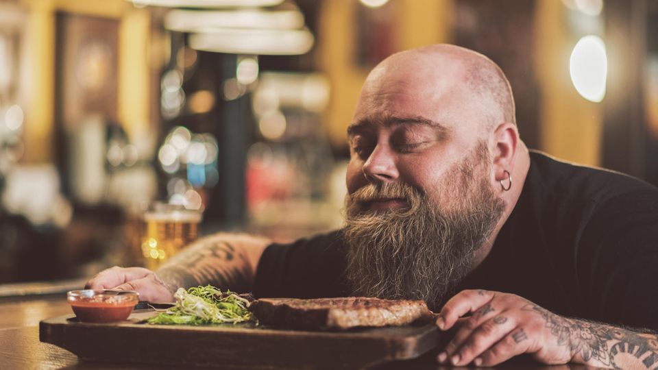 Studienergebnis Männer fühlen sich männlicher, wenn sie Fleisch essen STERN.de