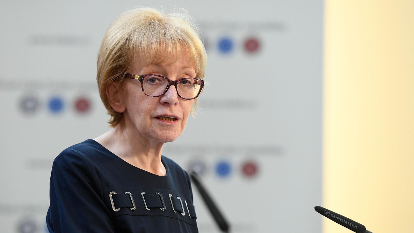 Helena Valkova ist Tschechiens ehemalige Justizministerin und Regierungsbeauftragte für Menschenrechte. Sie ist eine der Initiatorinnen der Gesetzesänderung 