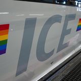Regenbogen-ICE der Deutschen Bahn
