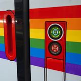 Regenbogen-ICE der Deutschen Bahn